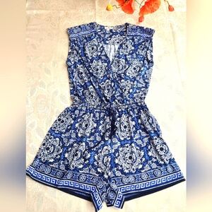 Max Studio Floral Sleeveless Blue White Jumpsuit Size L Short Rompers
